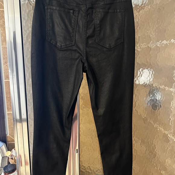 Banana republic black coated stretch jean. - Picture 5 of 9